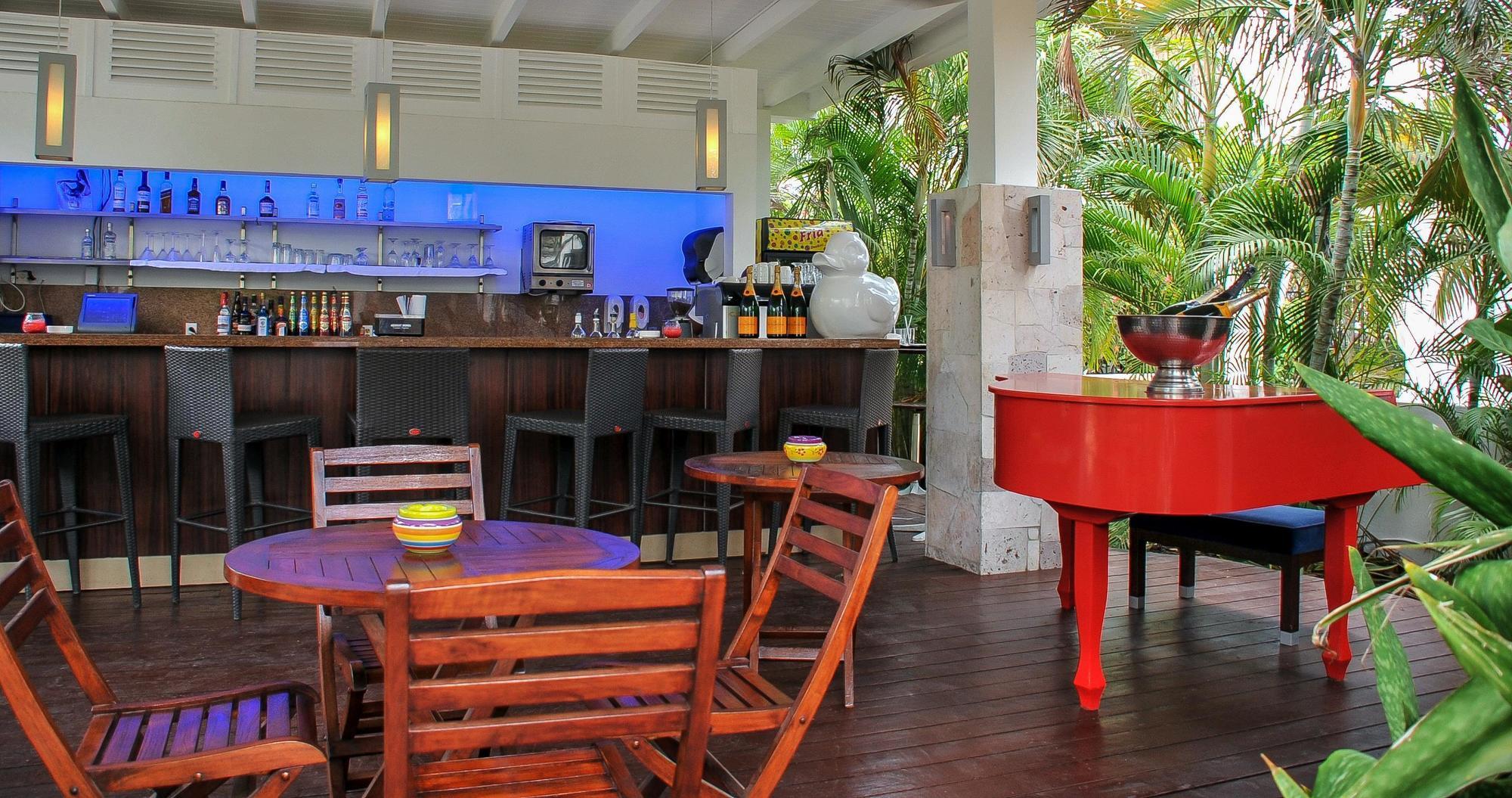 Floris Suite Hotel - Spa & Beach Club - Adults Only Piscadera Bay Exterior foto
